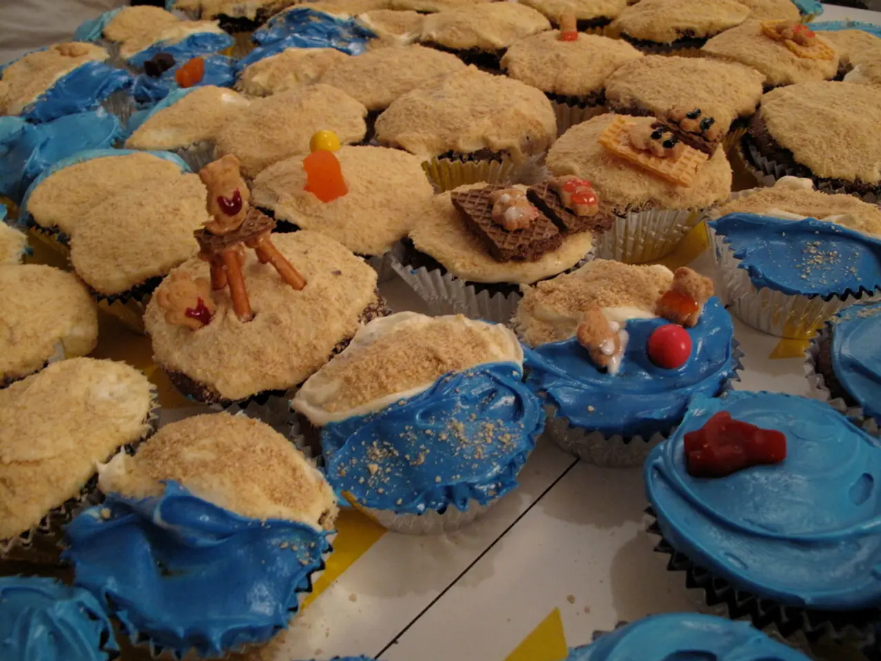 Preparazione di soffici muffins alla scramble d'uova utilizzando solo tre componenti base