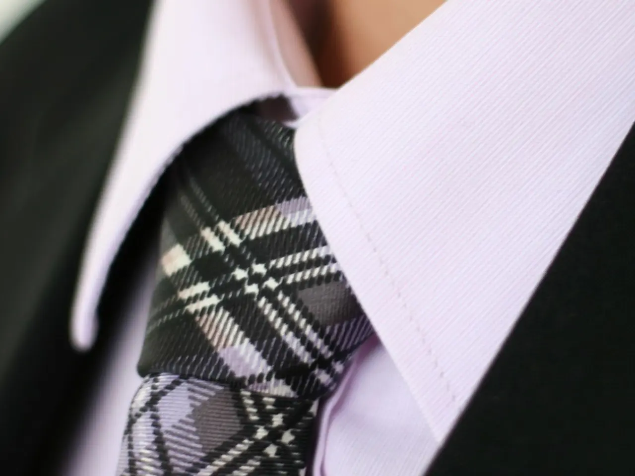 Migliora il tuo abbigliamento da golf con 5 sconti stellari dall'evento di liquidazione di fine...