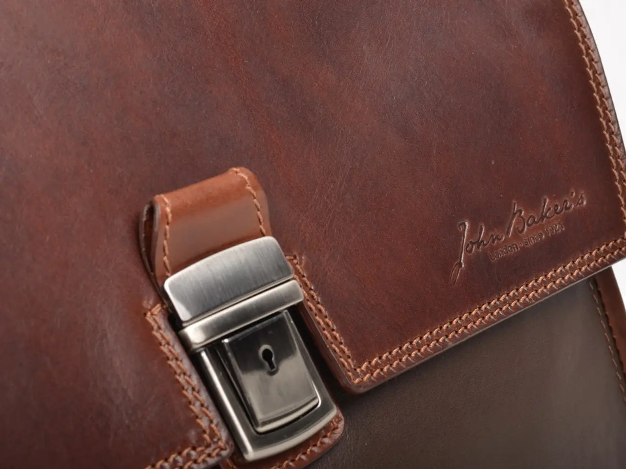 Valutazione completa della borsa da golf H2NO Lite VLO 14-way di Sun Mountain