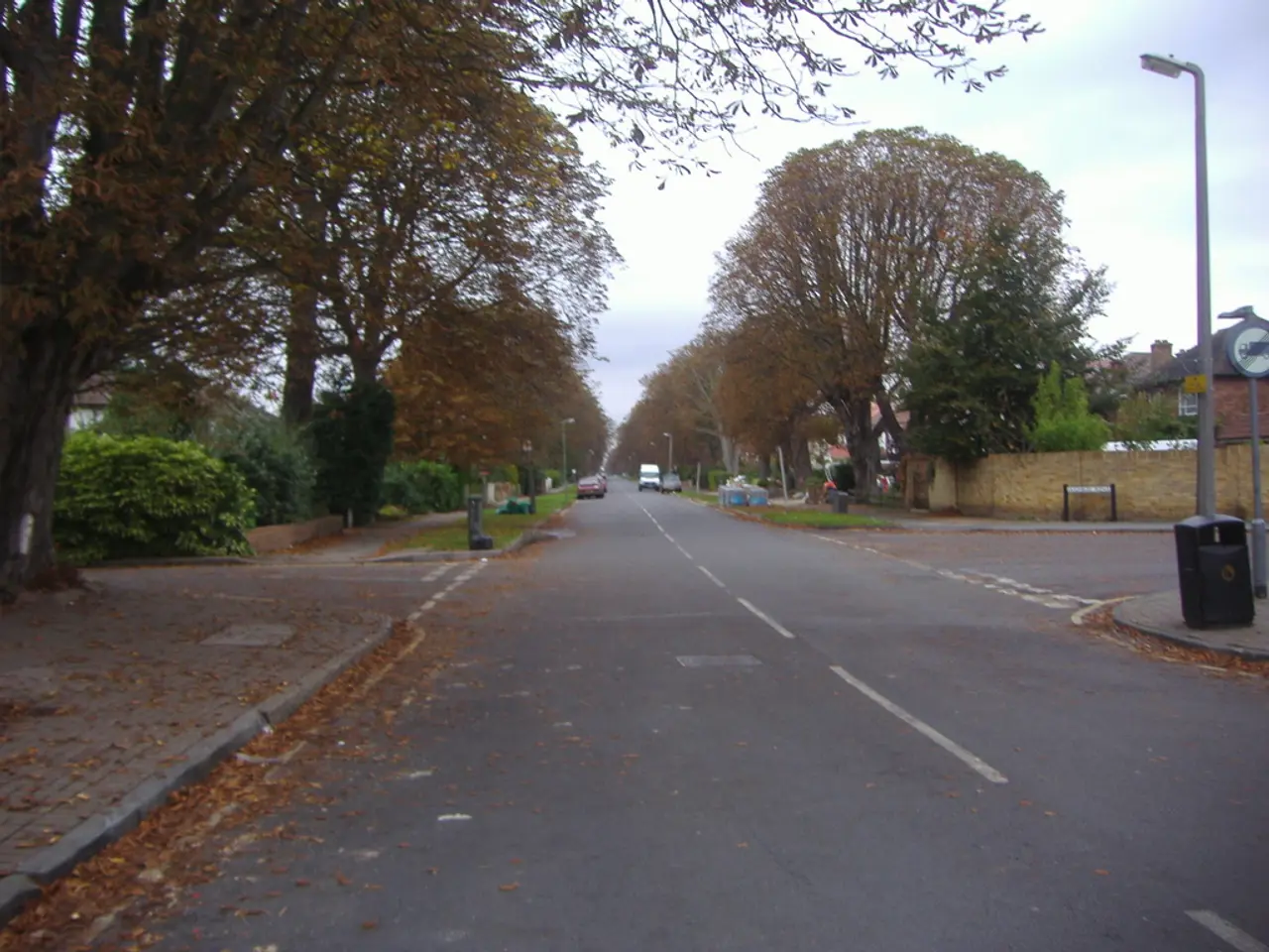 Autoarticolati che utilizzano la strada Martin come alternativa a causa della chiusura di North...