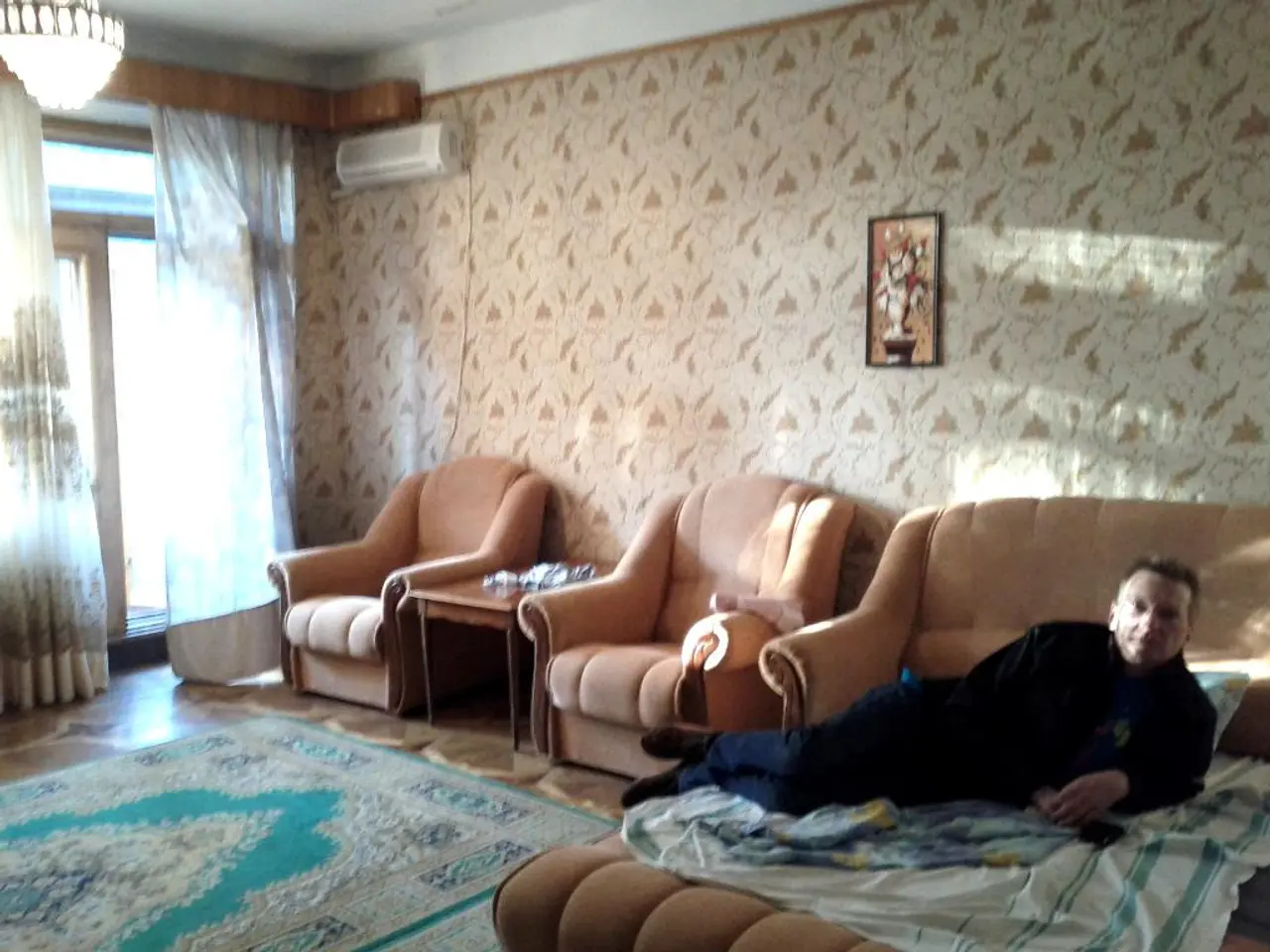 Bruce Willis è attualmente assente dalla sua residenza, come riferito dalla sua consorte.