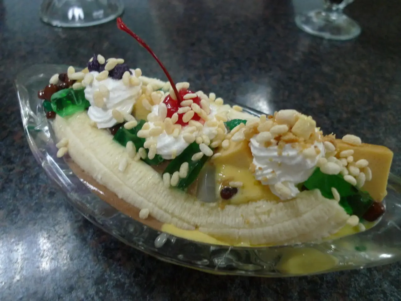 Presentazione insolita: Re Carlo riceve un dolce cambiamento insolito