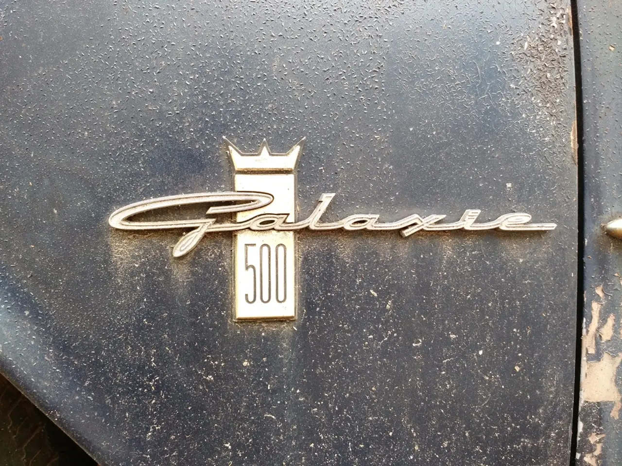 Modifica del logo di Cracker Barrel suscita critiche, ma l'azienda rimane in silenzio...