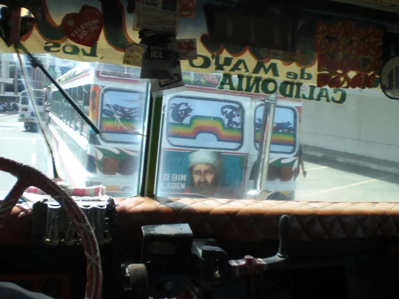 Istruzioni di navigazione per la missione di salvataggio: " Gira a sinistra una volta, poi gira a...