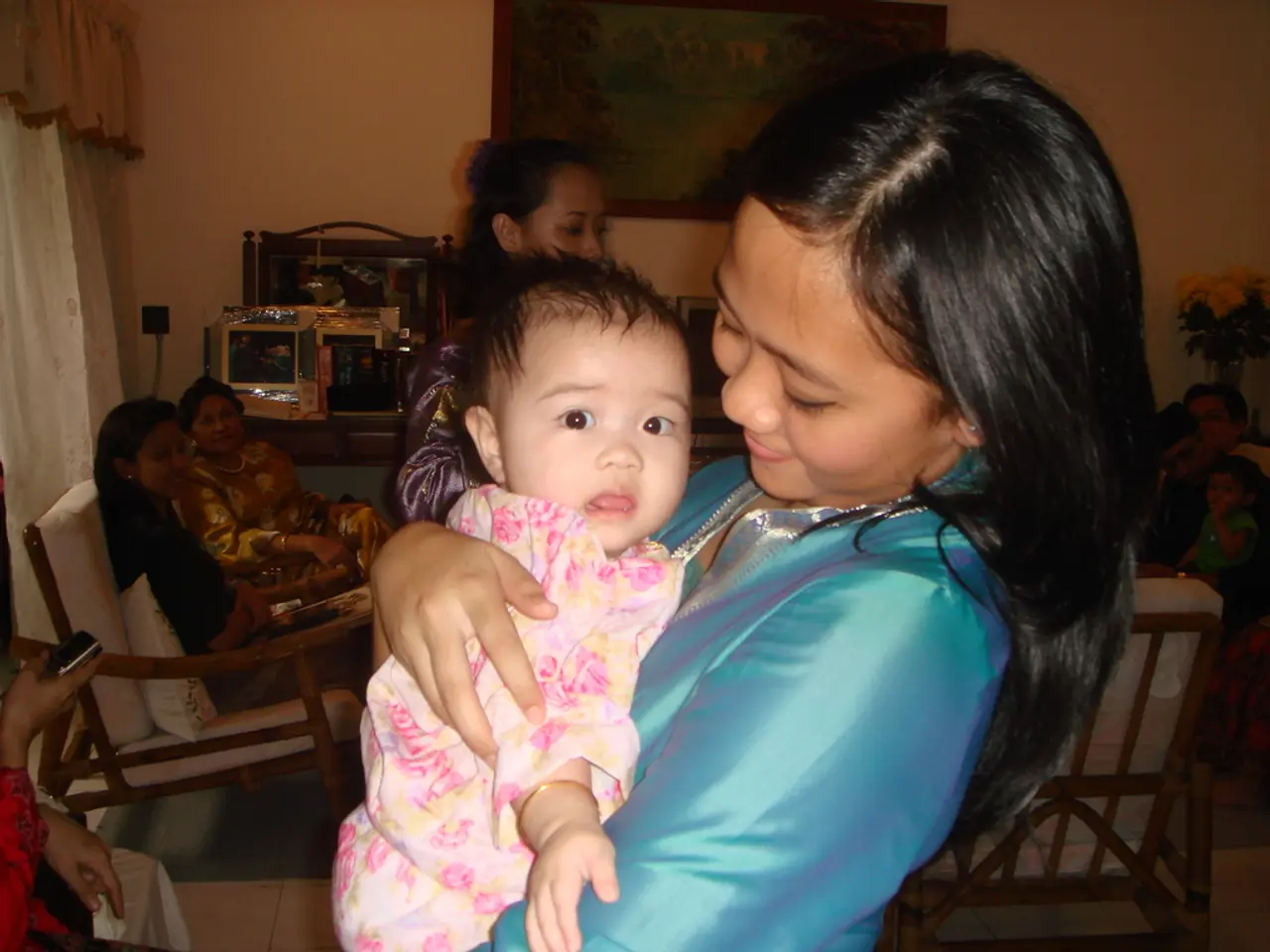 Riunione di famiglia mentre Sara Verdasco e Juan Carmona presentano il loro nuovo membro, la figlia...