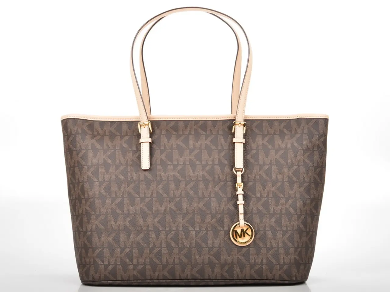 Tesla migliora la sicurezza attraverso l'aggiornamento over-the-air (OTA), ottimizza il deploy...