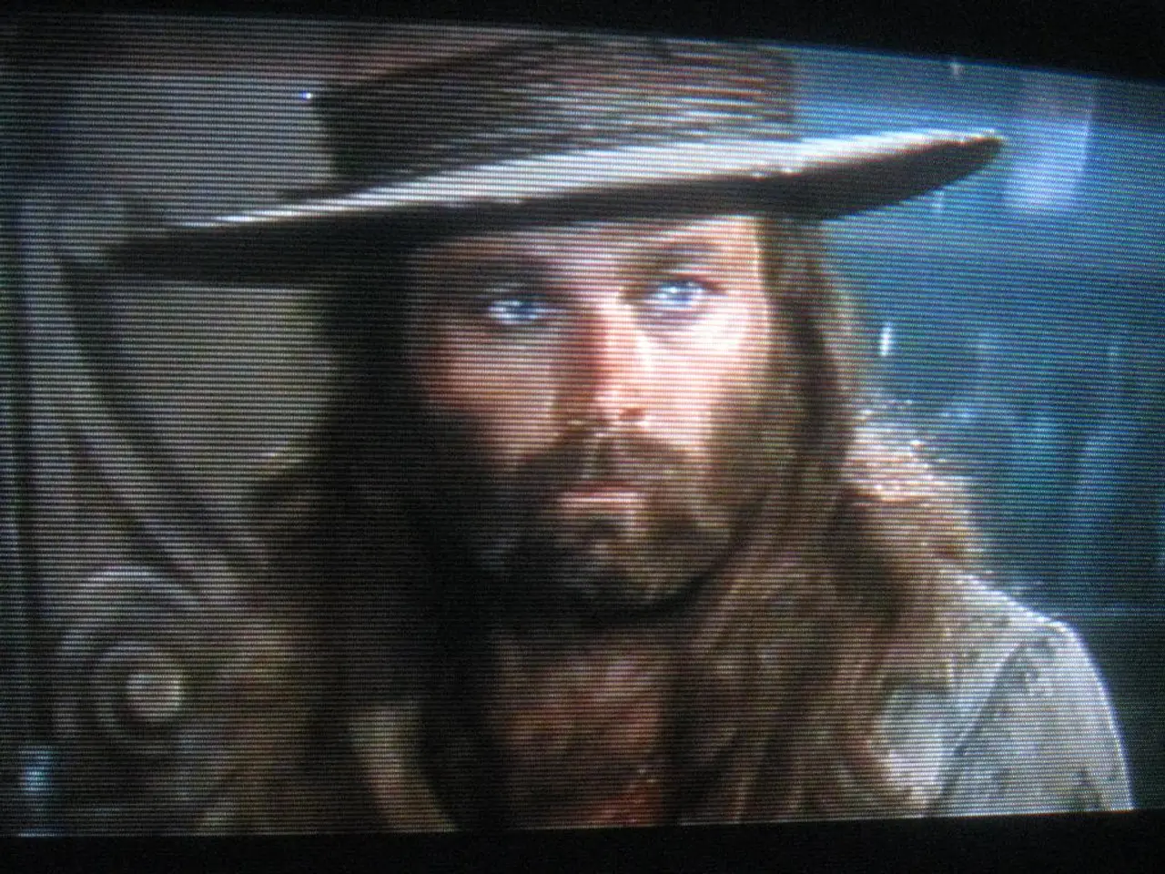 Analisi non censurata: è saggio rimuovere i peli del viso dal mento? Ascolta cosa consigliano i...