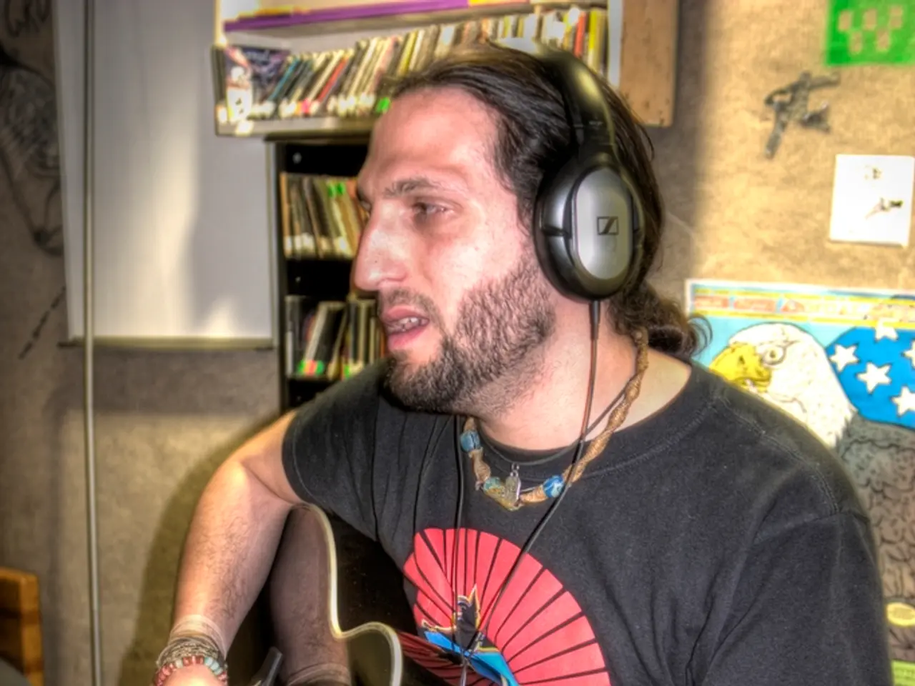 Dipartimento di Giustizia svela un ingente quantità di documenti relativi al caso Epstein in base...