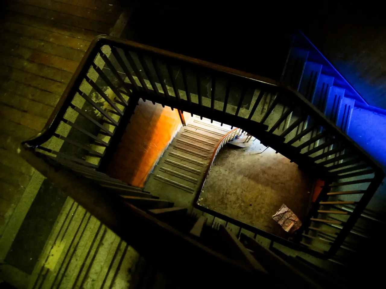 Navigare il sentiero tortuoso del processo di transizione