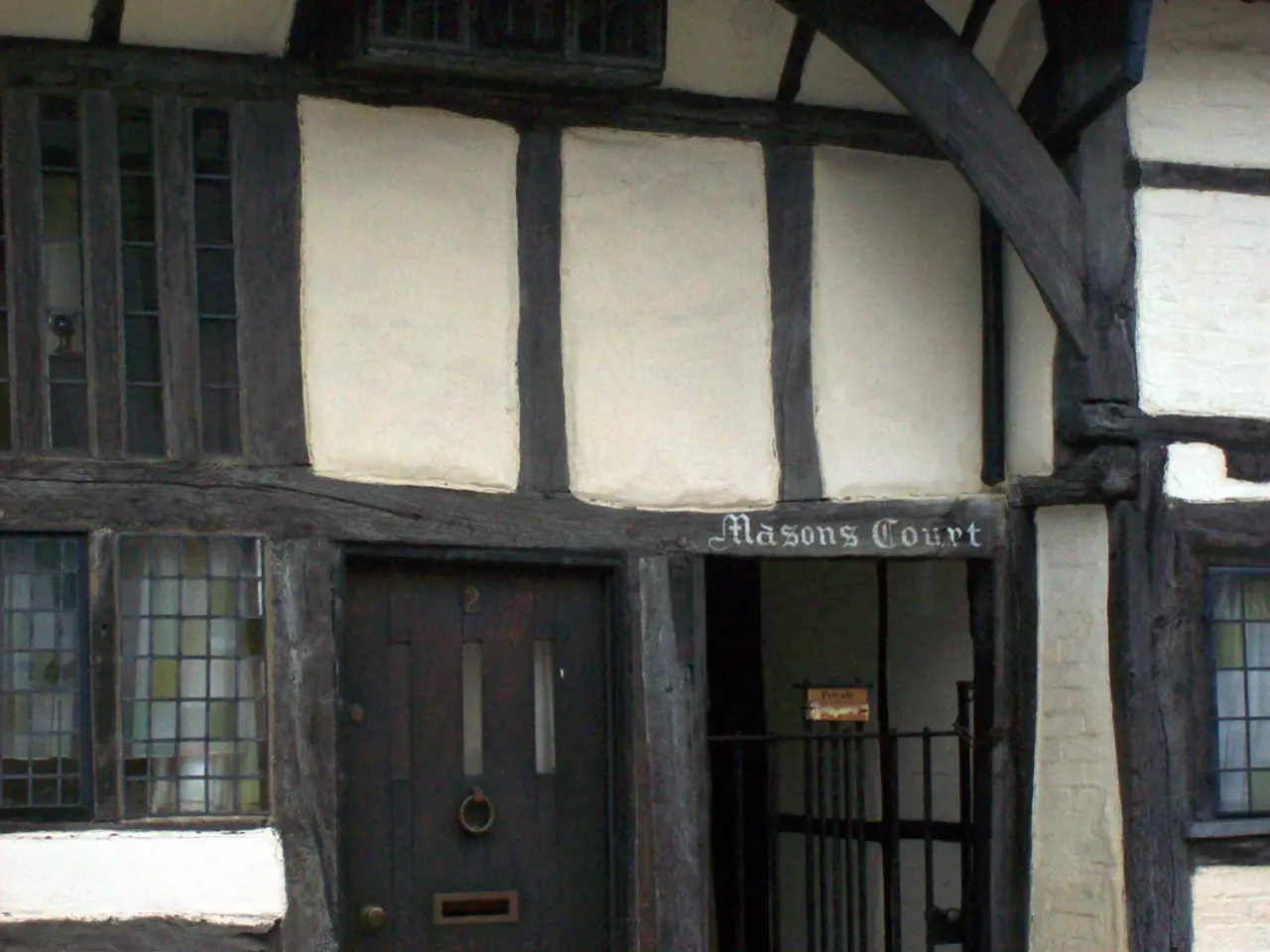 Solida Situazione Finanziaria dello Stato o Economia Statale Robusta?