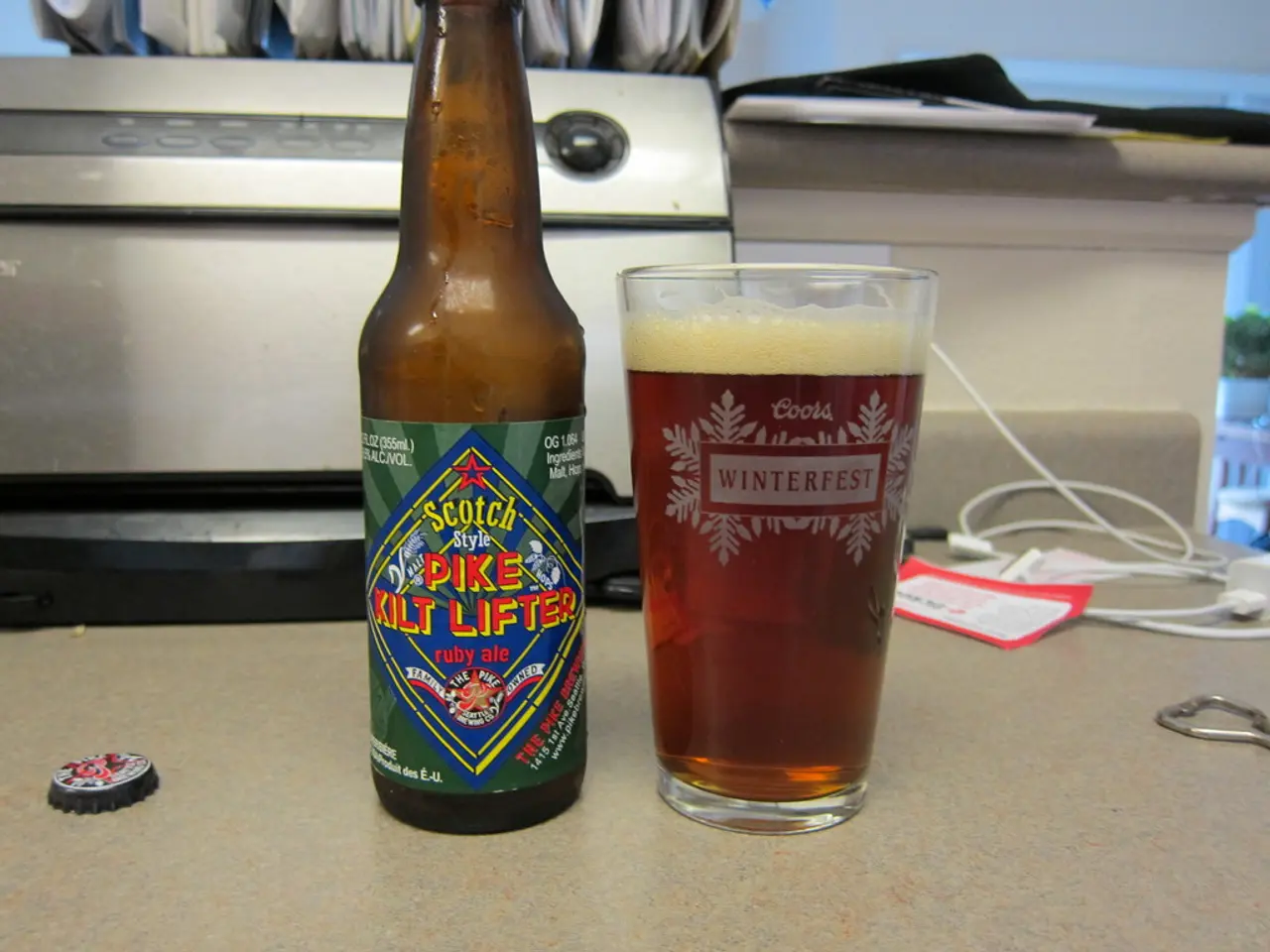 La ricarica elettrica per il nuovo modello Porsche Cayenne sarà wireless.