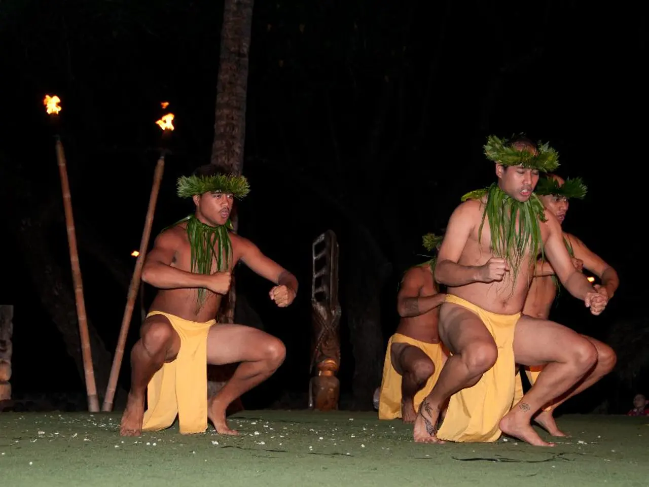 Drew Barrymore esegue l'ultima danza sulla scrivania del Late Show, salutando Stephen Colbert