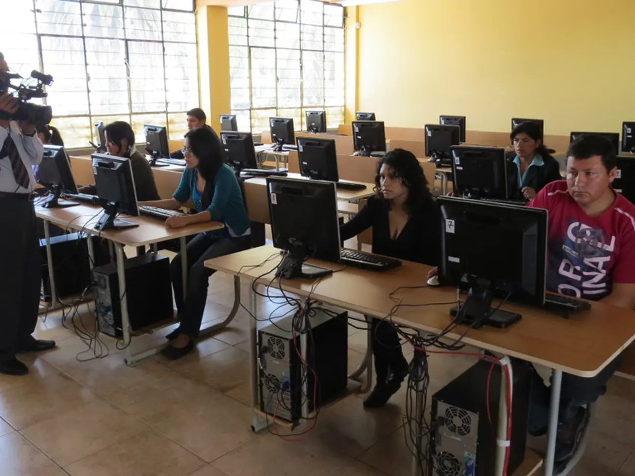 Un'assemblea di artisti africani-americani collaborano per il sequel del cortometraggio intitolato...