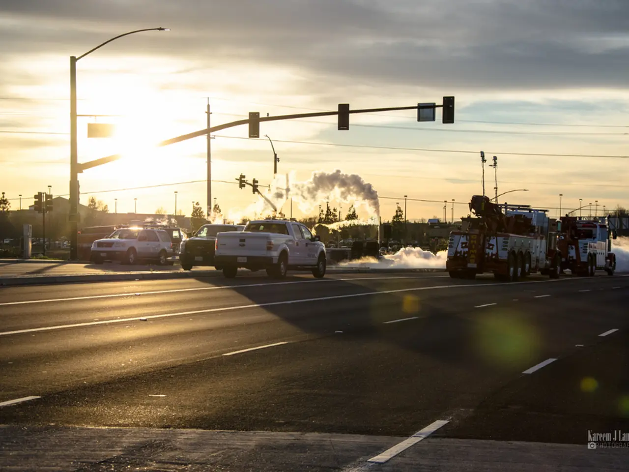 Materiali pericolosi utilizzati in una area di sosta dell'autostrada