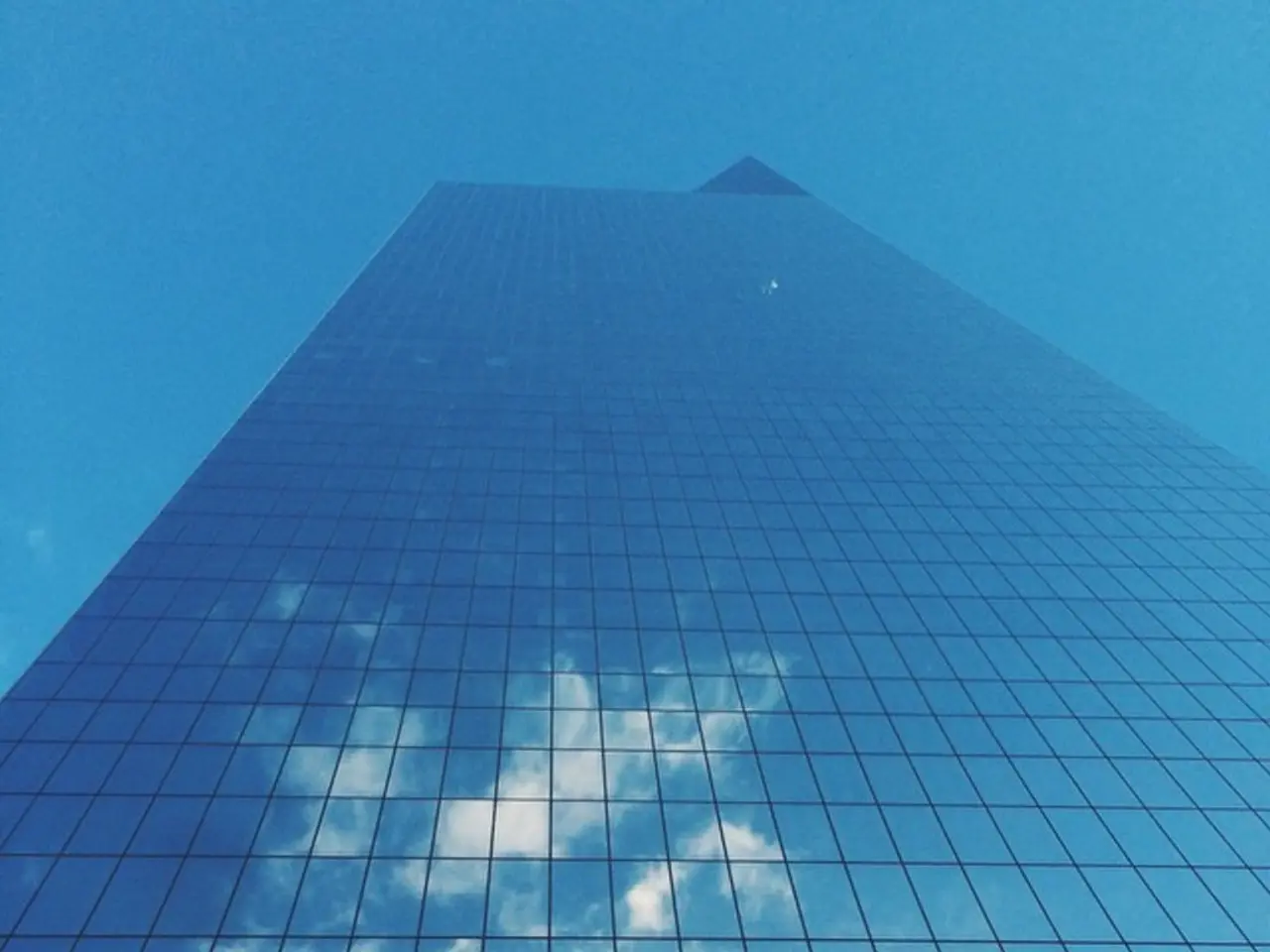 Potenziare i Vantaggi del Cloudibrido: Strategie per Migliorare la Flessibilità e Minimizzare le...