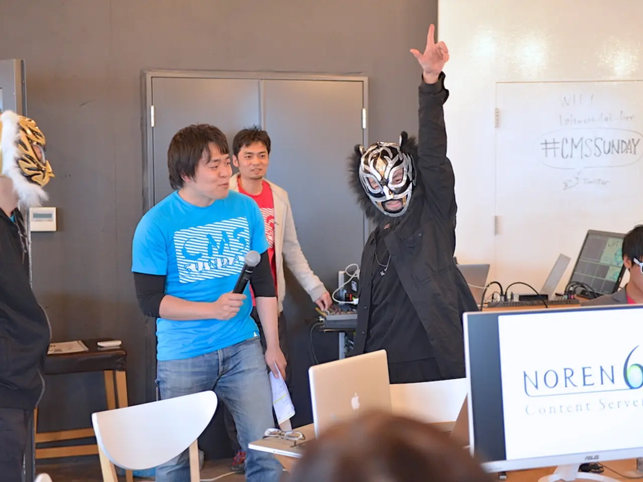 Strategie di identificazione della vivacità per l'autenticazione del riconoscimento facciale