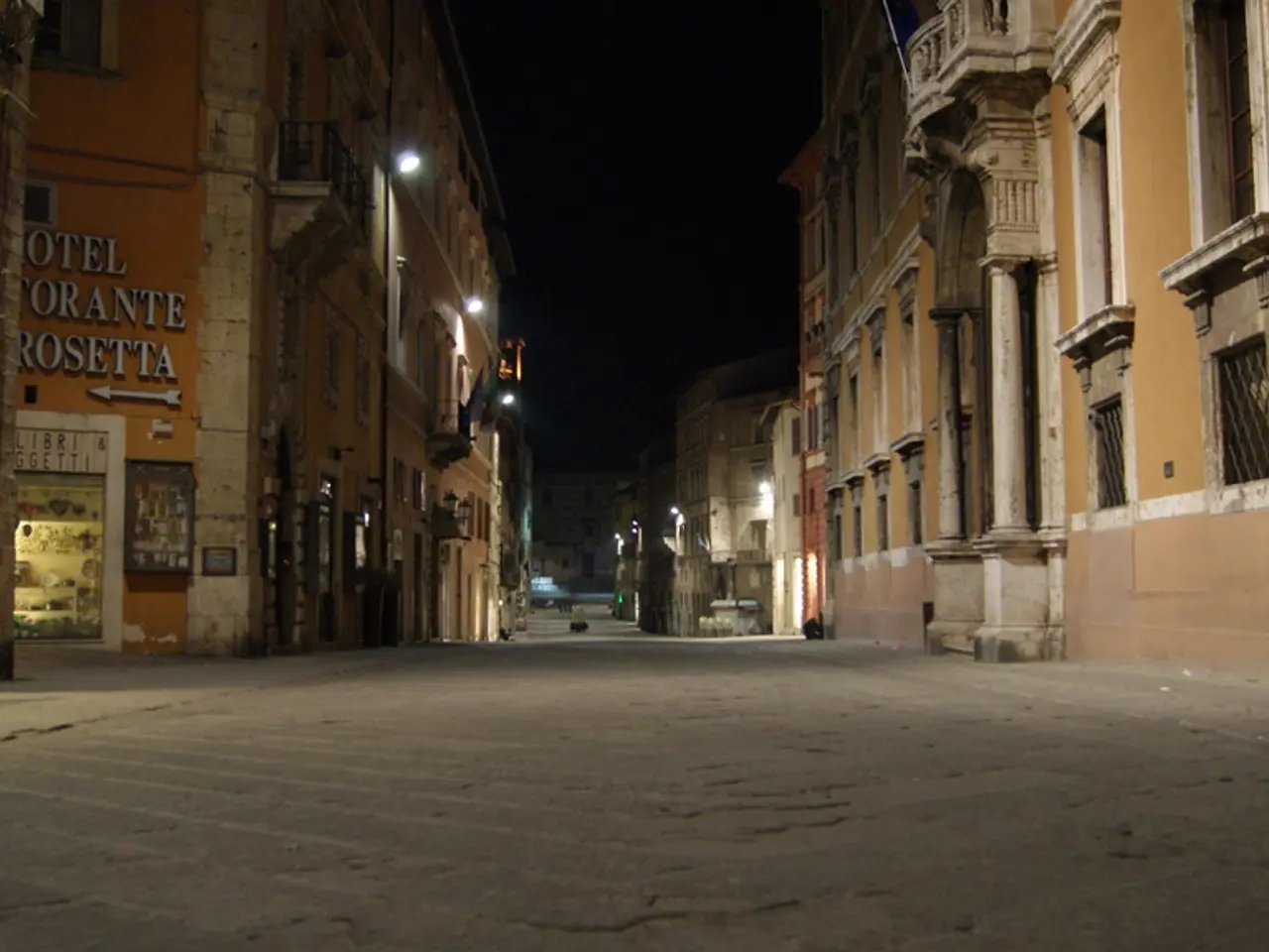 Legge approvata dalla Camera dei Rappresentanti impone il trasferimento degli uffici sul campo...