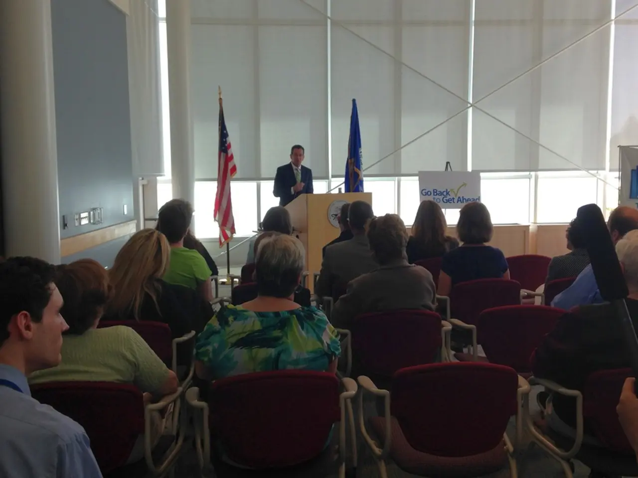 Il dibattito sulle forze di sicurezza è inadeguato, concentrandosi sui punti sbagliati.