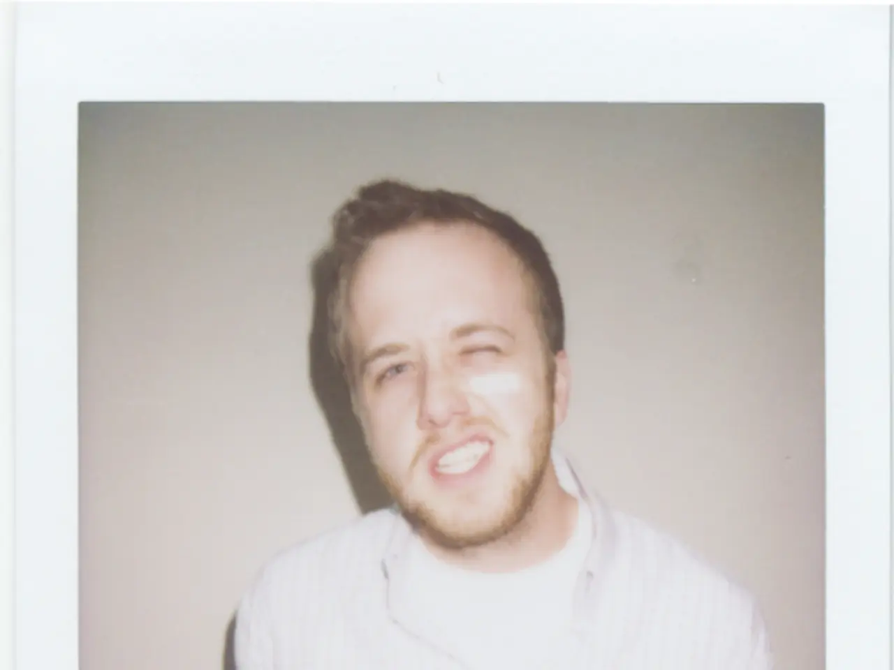 Guida per indirizzare una fotocamera Blink con luce rossa flashing