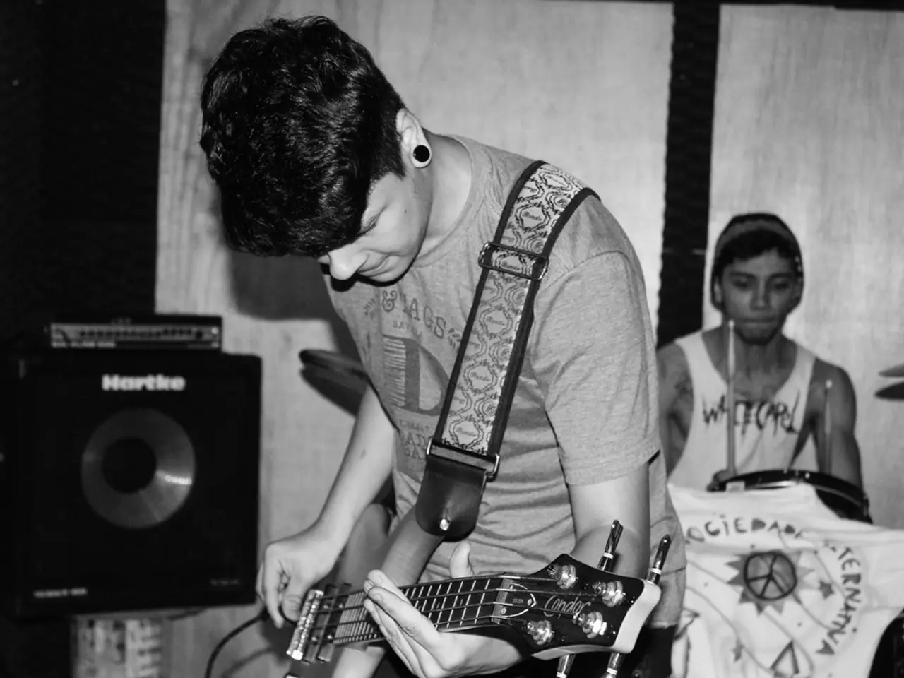 Il compositore Oppenheimer, nel suo discorso di ringraziamento agli Oscar, ha espresso gratitudine...