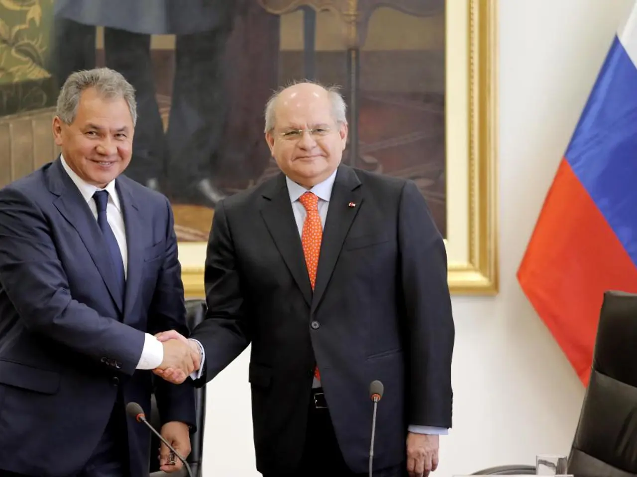 Il capo elogia Tommy Robinson per i suoi sforzi contro i gang di sfruttamento minorile, ma dichiara...