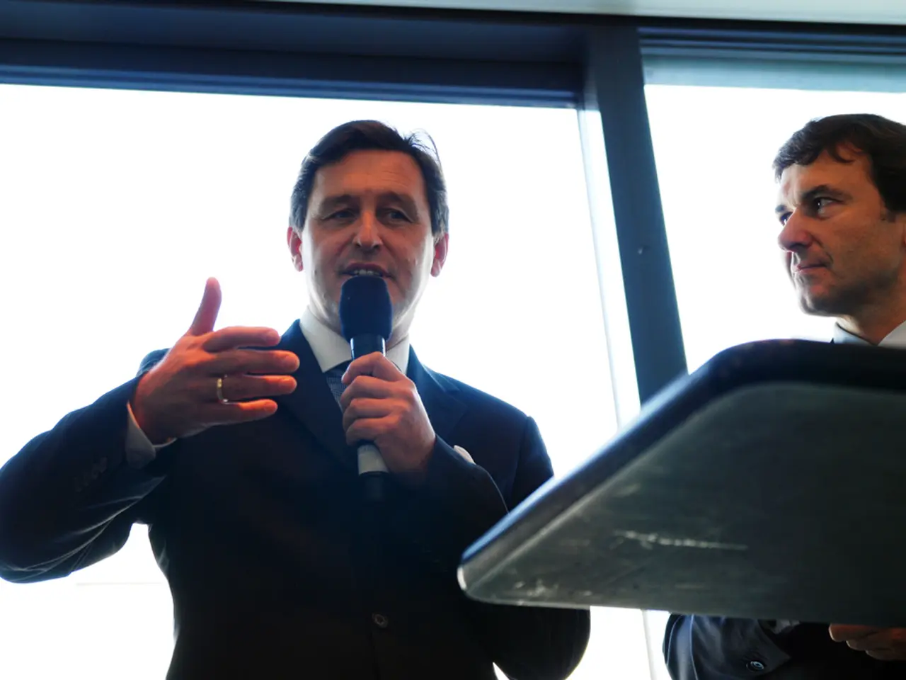 Mike Tussey riflette sulle sue esperienze con i turni spezzati, descrivendoli lontani dall'essere...