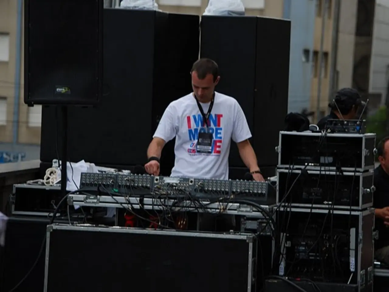 Naomi Campbell inizia la sua carriera come DJ