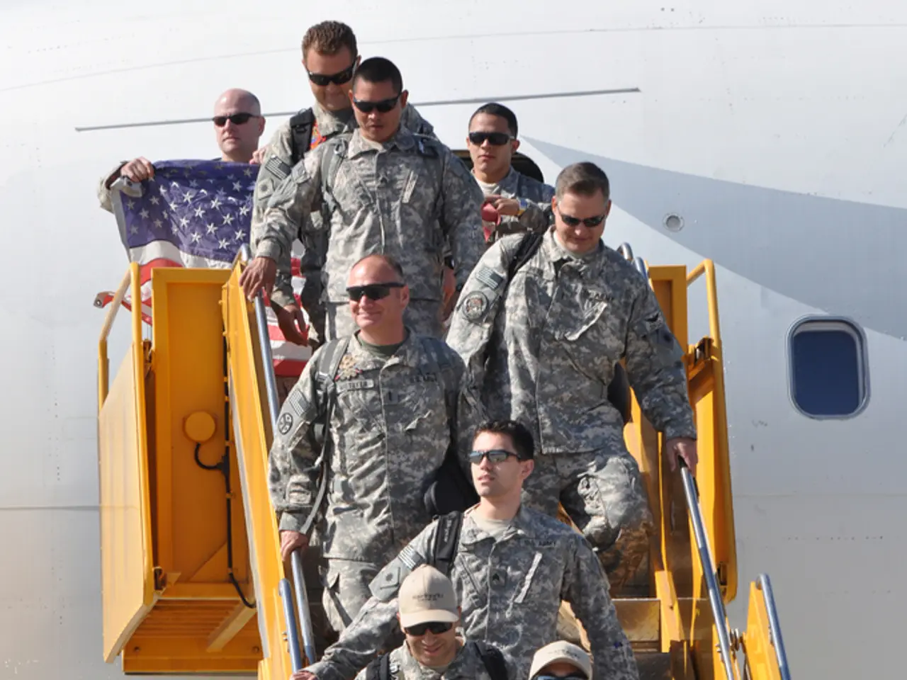 Effettuare un fly-by di controllo visivo da una autorizzazione di approccio strumentale?