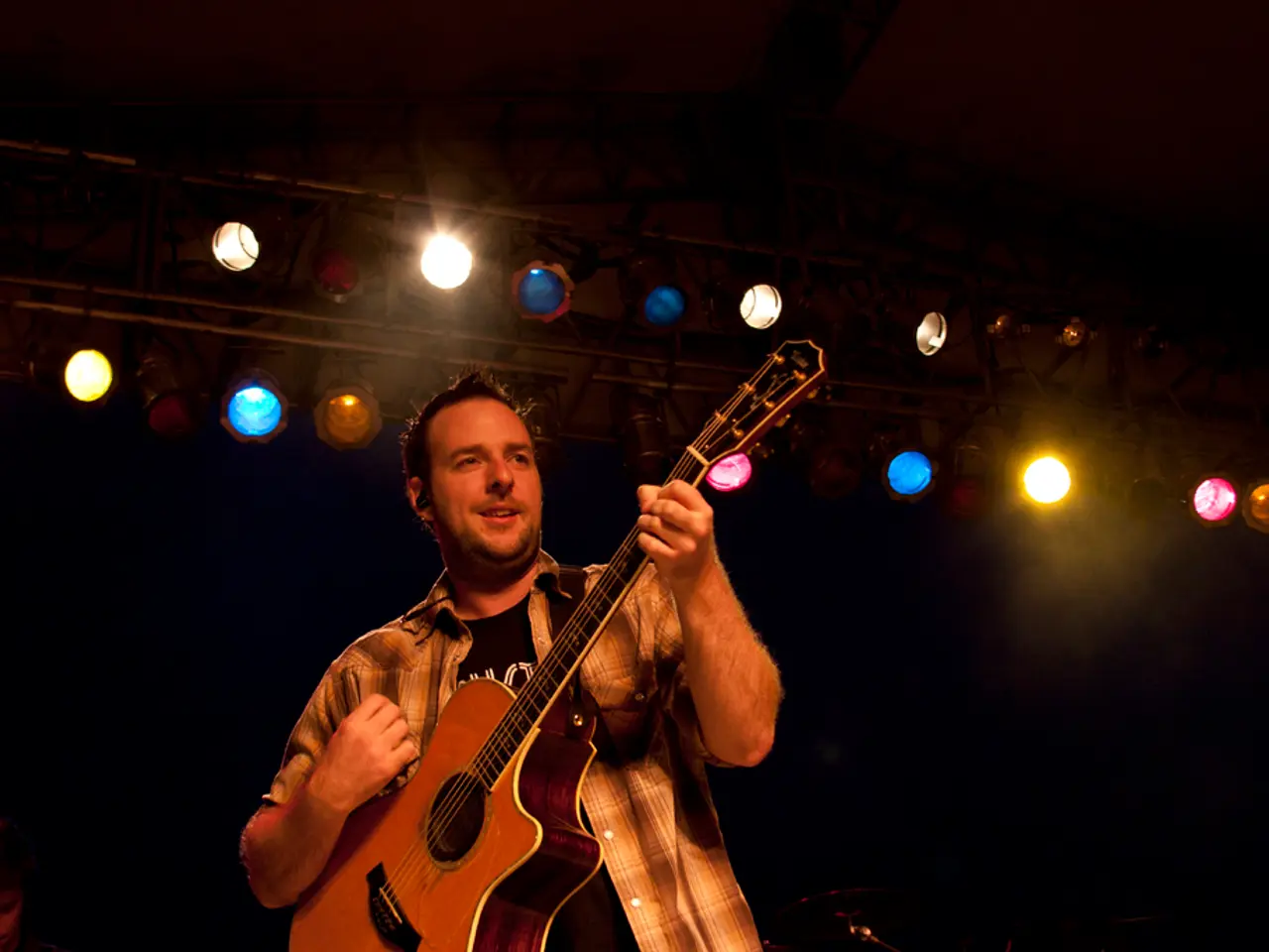 Josh Gad mira a una produzione cinematografica per il primo semestre del 2026 del biopic di Chris...