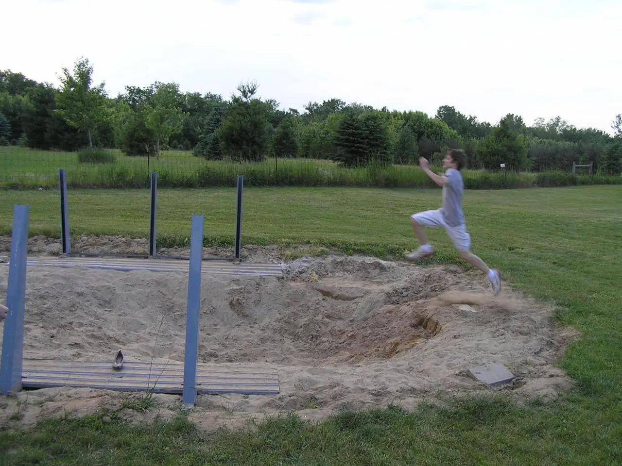 33 Allenamenti Fisici Concentrati sulla Resistenza Cardiovascolare, Utilizzando Solo il Peso del...