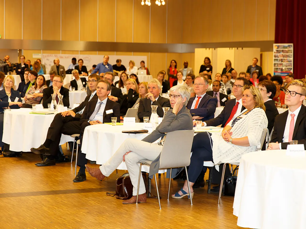 Migliorare le Abilit√† di Ascolto attraverso l'Imitazione della Linguistica Nativa