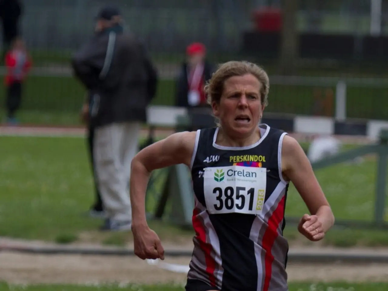 Sì, correre contribuisce allo sviluppo dei muscoli delle gambe. Impegna principalmente i...