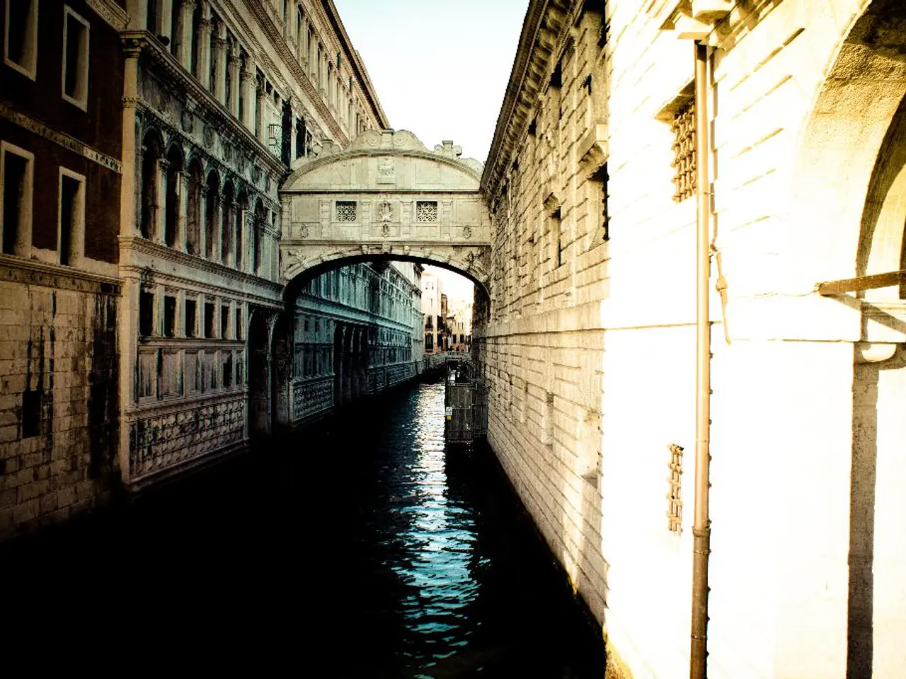 La Corte conferma una vittoria storica per la neutralità dell'acqua in un verdetto storico.