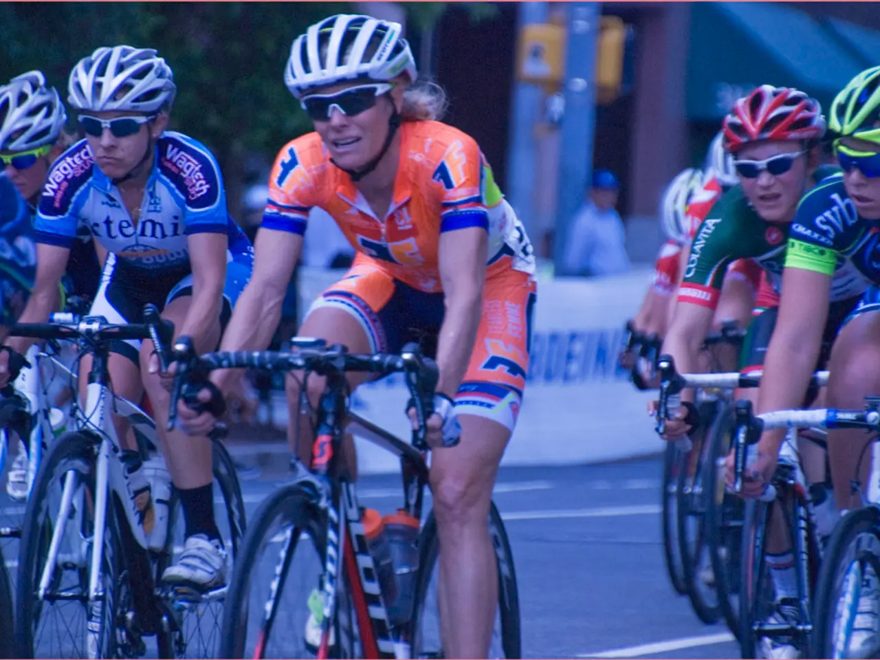 Cercasi cercatori per circolo di attività all'aria aperta, offerta di partnership da Outdoor...