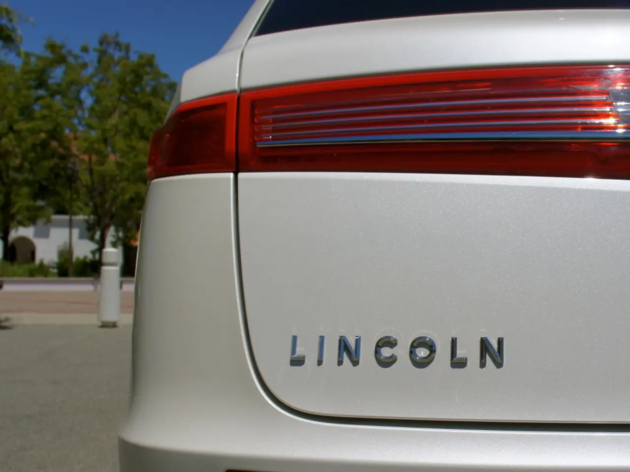 Valutazione della Peugeot 5008 rinnovata: sette posti attraenti migliorano il segmento SUV di...