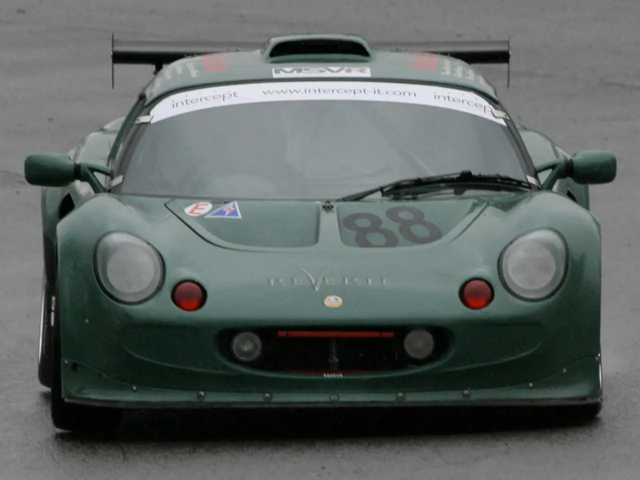 Confronta e Contrasta: 2025 Acura Integra Type S e 2025 BMW M2, ciascuno offre emozioni di guida...