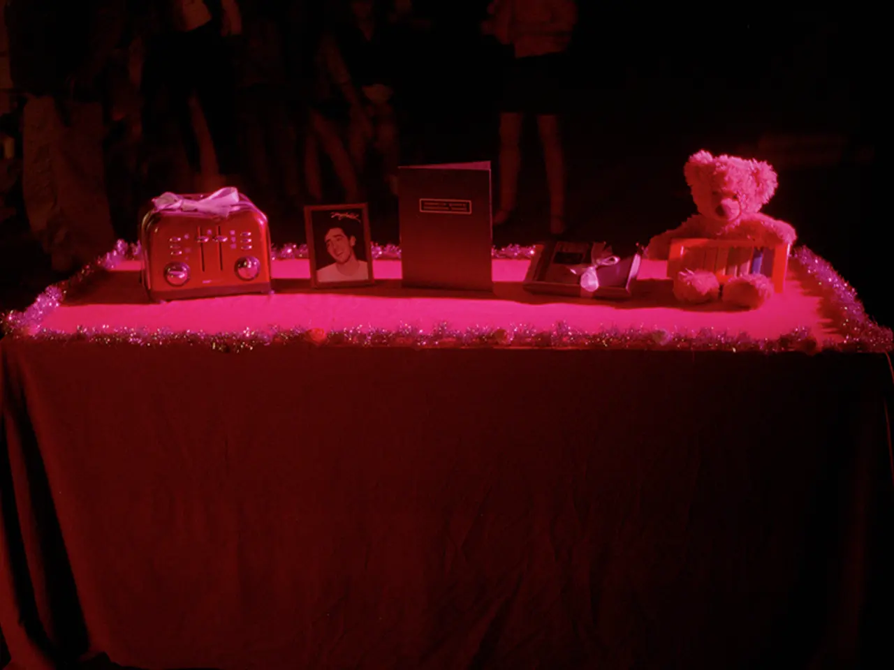 Discussioni tra fratelli seguono l'omaggio di Harry alla regina defunta a Windsor