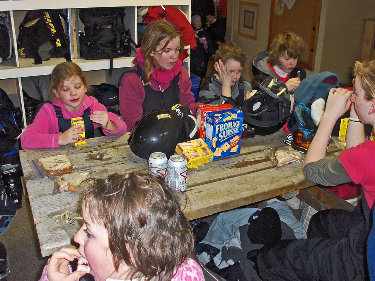 Evento Annuale che Potenzia i Bambini Rimpiazzando l'Ordine in Cucina con l'Autogestione