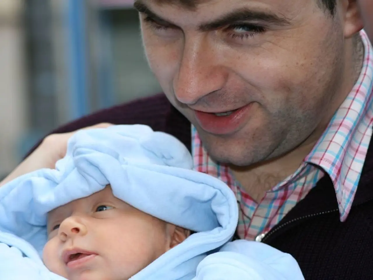 Coppie in attesa cercano compagnia e guida da altri viaggiatori lungo il viaggio del parto