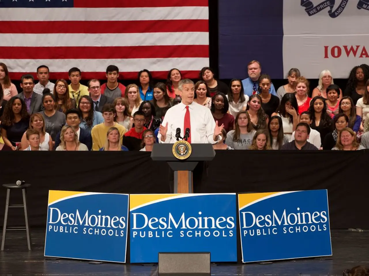 Visita inaspettata di Charleston White in un College o Università storicamente neri