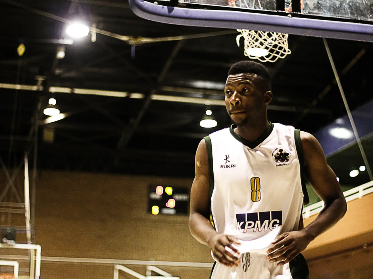 Il giocatore dei Golden State Warriors Jimmy Butler parla in modo enigmatico di un potenziale...