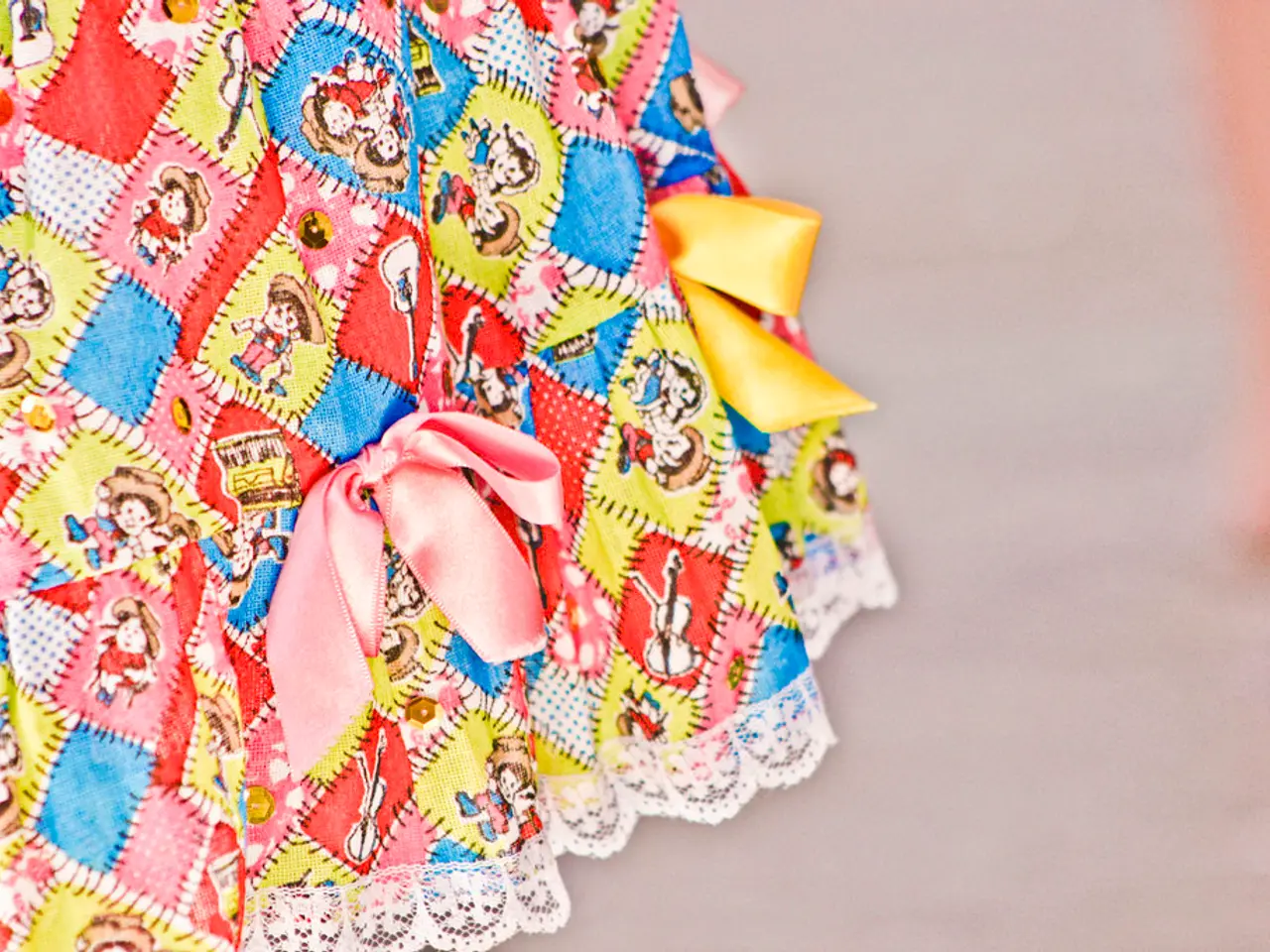 Rinnovamento Autunnale per il Rivenditore di Moda Autunnale Ann Taylor