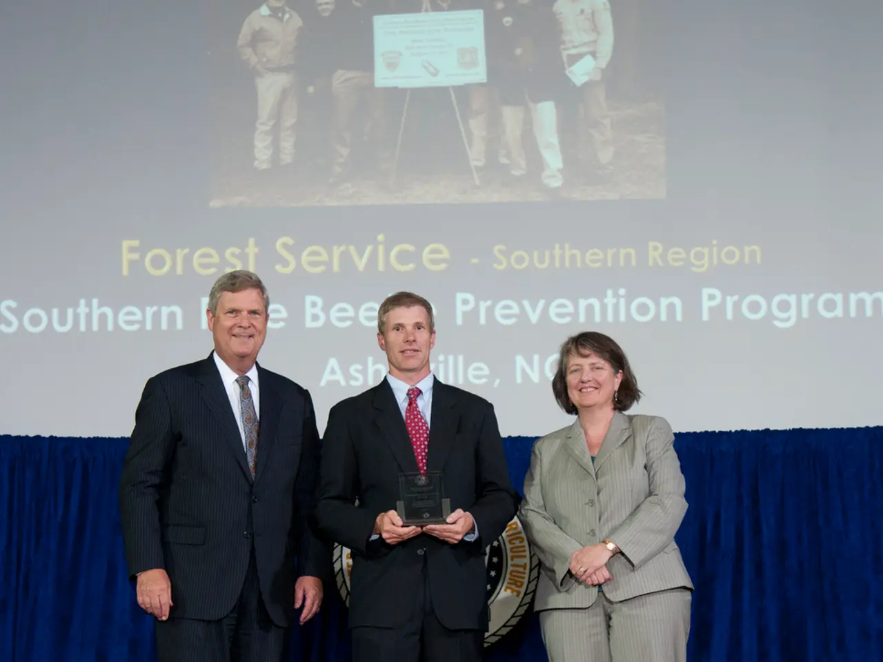 Il designer celebrato Stuart Craig, responsabile della creazione del mondo incantato di "Harry...