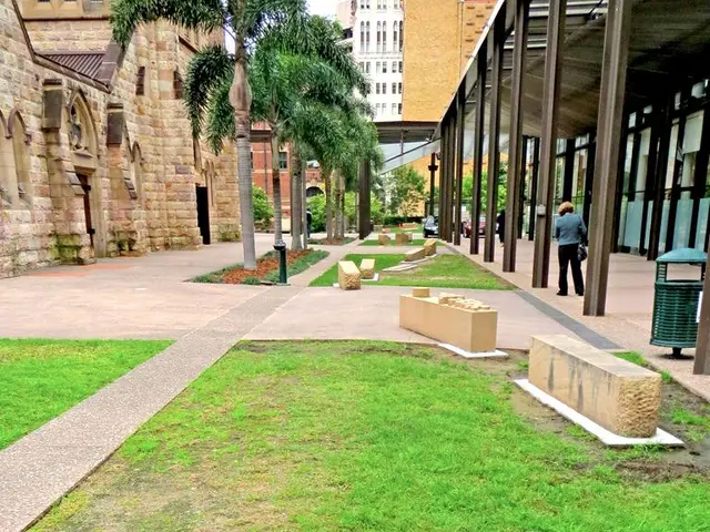 Simbolo Misterioso Comparso nei Campi di Milk Hill (2009) - Disegno Inusuale Sorge nei Campi...