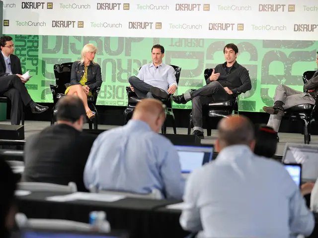  discurso delle tecnologie della realtà virtuale (VR) e aumentata (AR) per coinvolgere i...