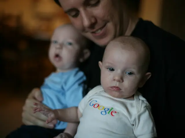 La corrispondenza di Melania Trump con Putin è stata criticata come superficiale da Ana Navarro