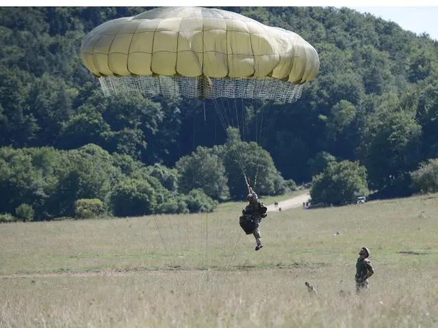 Incidente mortale con un planeur nella regione del Tirolo coinvolgente un pilota tedesco