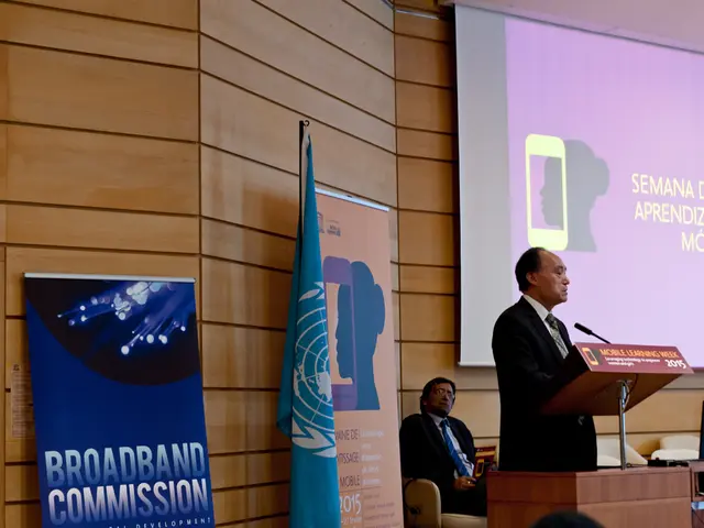 Simbolo dell'Età Digitale: Decifrare il Significato e l'Importanza dell'Icona del Microfono