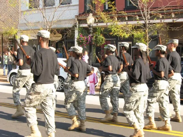 Due attacchi a sorpresa separati in Colombia hanno causato la perdita di 18 vite