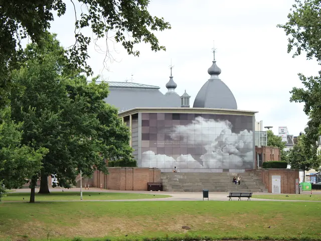 Rifugio da città tranquillo, creato da Harry Holding, utilizza al meglio la sua atmosfera protetta